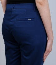 Дълъг разкроен панталон с копчета